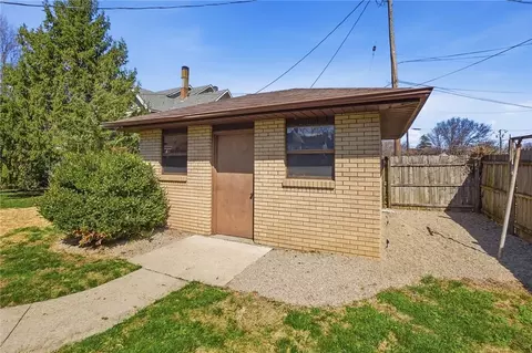 Exterior - 45 W 3rd St, Franklin, OH 45005 photo 17 of 17