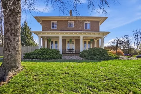 Exterior - 45 W 3rd St, Franklin, OH 45005 photo 2 of 17