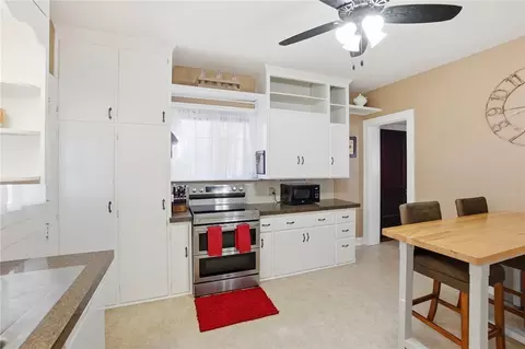 Kitchen - 45 W 3rd St, Franklin, OH 45005 photo 2 of 5
