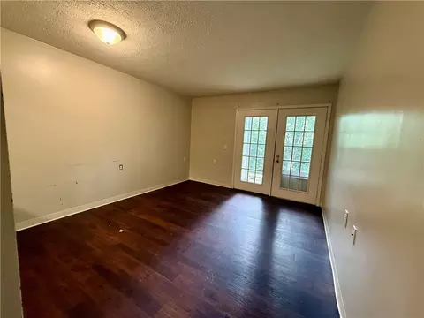 Living - 3435 Marshall Rd, Kettering, OH 45429 photo 3 of 9