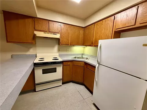Kitchen - 3435 Marshall Rd, Kettering, OH 45429 photo 5 of 11