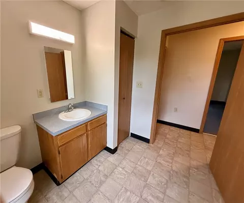 Bath - 3435 Marshall Rd, Kettering, OH 45429 photo 15 of 16
