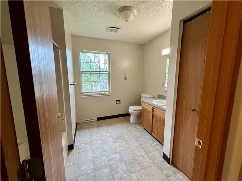 Bath - 3435 Marshall Rd, Kettering, OH 45429 photo 13 of 16