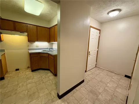 Entry Way - 3435 Marshall Rd, Kettering, OH 45429 photo 18 of 20