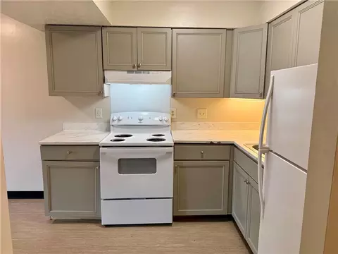 Kitchen - 3435 Marshall Rd, Kettering, OH 45429 photo 6 of 11