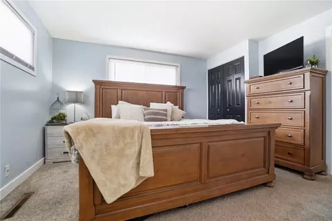 Bedroom - 36 Blackstone Dr, Centerville, OH 45459 photo 1 of 9