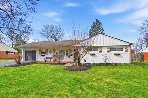 Exterior - 36 Blackstone Dr, Centerville, OH 45459 photo 2 of 16