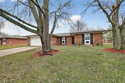 6070 Charlesgate Rd, Huber Heights, OH 45424