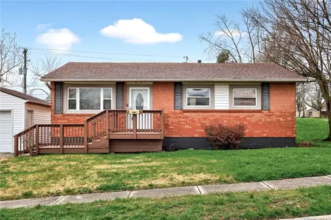 300 Randy Dr, West Carrollton, OH 45449