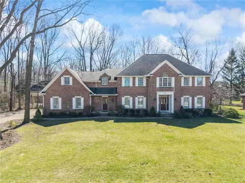 591 Countryside Dr, Troy, OH 45373