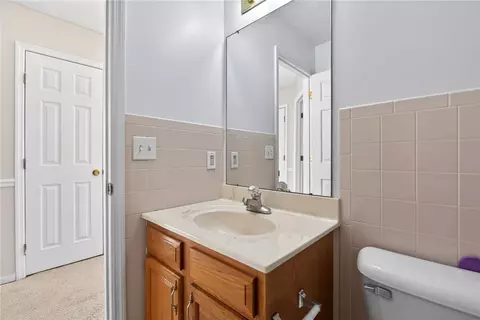 Bath - 1525 Farrington Dr, Kettering, OH 45420 photo 4 of 6