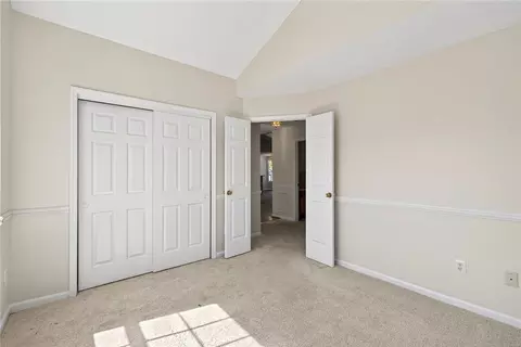 Bedroom - 1525 Farrington Dr, Kettering, OH 45420 photo 3 of 7