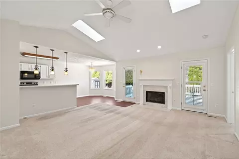 Living - 1525 Farrington Dr, Kettering, OH 45420 photo 2 of 8