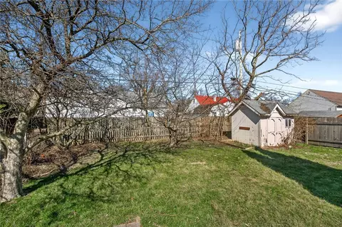 Exterior - 1525 Farrington Dr, Kettering, OH 45420 photo 8 of 13