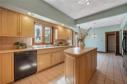 Kitchen - 876 Timberlake Ct, Kettering, OH 45429 photo 1 of 6