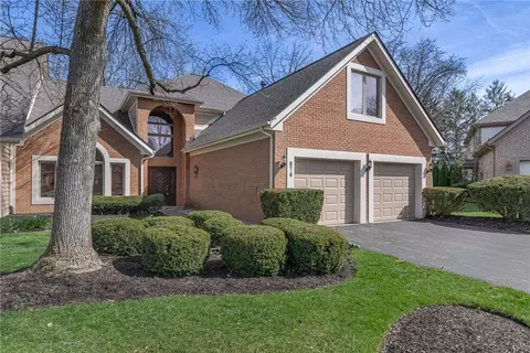 Exterior - 876 Timberlake Ct, Kettering, OH 45429 photo 2 of 7