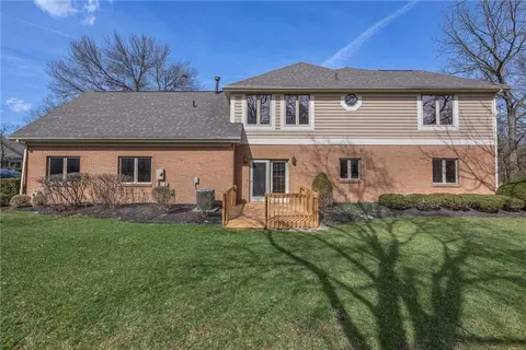 Exterior - 876 Timberlake Ct, Kettering, OH 45429 photo 3 of 7