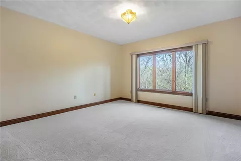 Bedroom - 876 Timberlake Ct, Kettering, OH 45429 photo 1 of 8