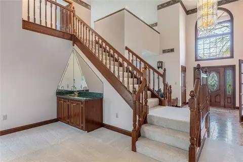Entry Way - 876 Timberlake Ct, Kettering, OH 45429 photo 2 of 4