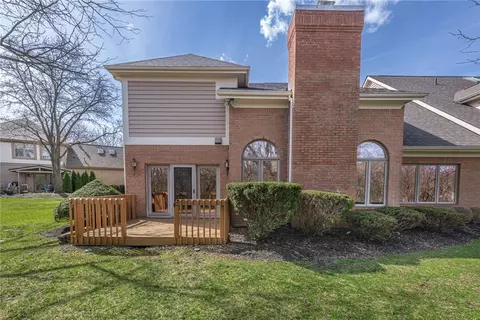 Exterior - 876 Timberlake Ct, Kettering, OH 45429 photo 5 of 7