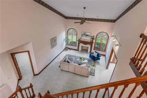 Living - 876 Timberlake Ct, Kettering, OH 45429 photo 4 of 5