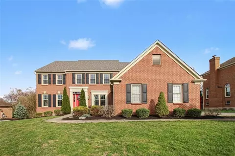 8272 Eagle Ridge Dr, West Chester, OH 45069