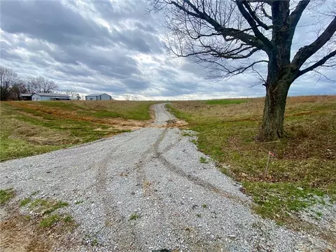 77 Wildcat Rd, Winchester, OH 45697
