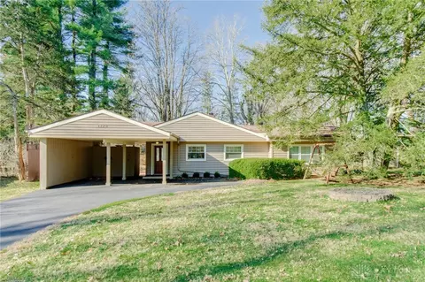 1328 Shawnee Dr, Yellow Springs, OH 45387