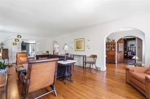 Living - 124 Hawthorne Rd, Springfield, OH 45504 photo 1 of 9