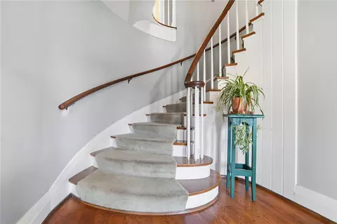 Entry Way - 124 Hawthorne Rd, Springfield, OH 45504 photo 5 of 11