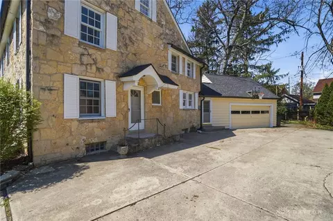 Exterior - 124 Hawthorne Rd, Springfield, OH 45504 photo 9 of 11