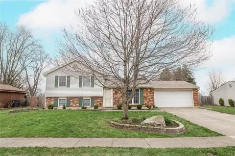 845 Sunset Dr, Englewood, OH 45322