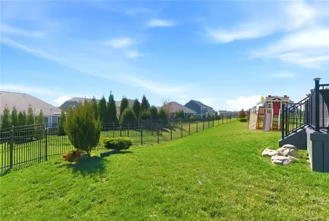 Exterior - 3553 Shellbark Dr, Sugarcreek Township, OH 45305 photo 8 of 11