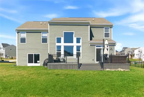 Exterior - 3553 Shellbark Dr, Sugarcreek Township, OH 45305 photo 2 of 11