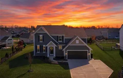Exterior - 3553 Shellbark Dr, Sugarcreek Township, OH 45305 photo 10 of 11
