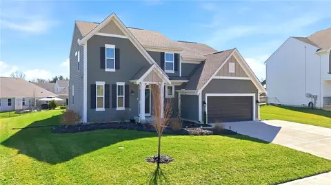 Exterior - 3553 Shellbark Dr, Sugarcreek Township, OH 45305 photo 9 of 11