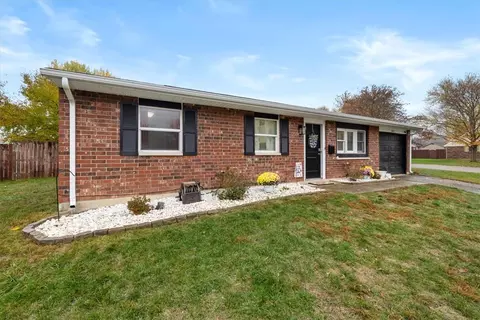 1482 Lee Rd, Troy, OH 45373