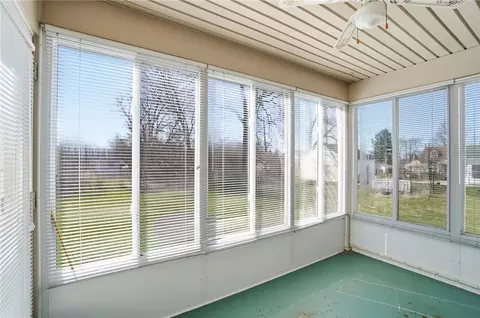 827 Snowhill Blvd, Springfield, OH 45504 photo 17
