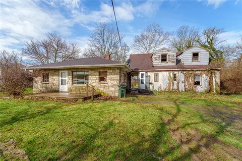 5839 Shaker Rd, Franklin, OH 45005