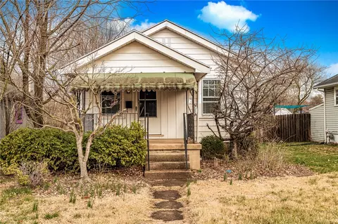 1047 W Dorothy Ln, Kettering, OH 45409