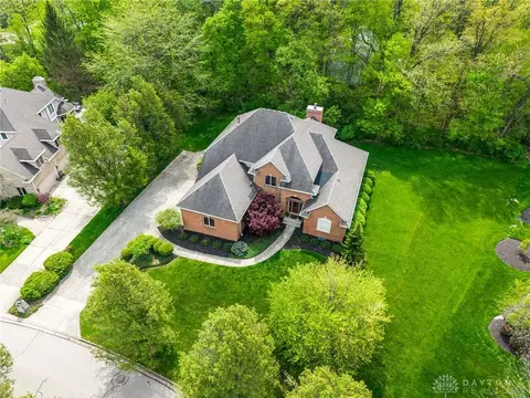 2353 Sherwood Ct, Xenia, OH 45385