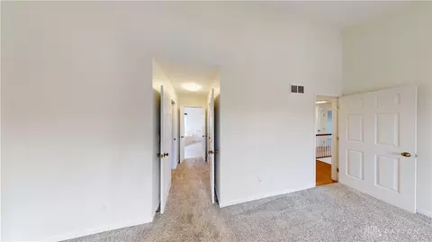 Entry Way - 40 Millbrook Ct, Springboro, OH 45066 photo 6 of 8