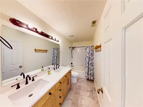Bath - 40 Millbrook Ct, Springboro, OH 45066 photo 1 of 3
