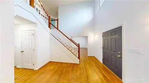Entry Way - 40 Millbrook Ct, Springboro, OH 45066 photo 1 of 8