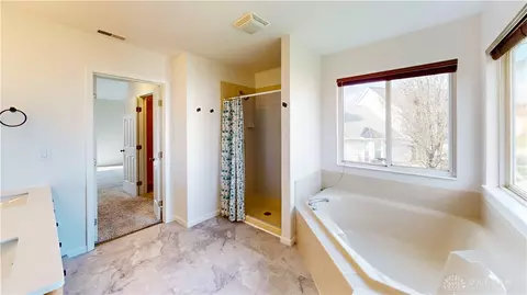 Bath - 40 Millbrook Ct, Springboro, OH 45066 photo 3 of 3