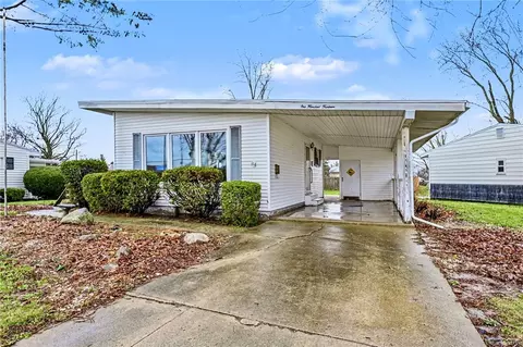 114 Cherry Ln, Wapakoneta, OH 45895