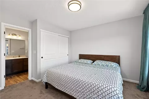 Bedroom - 85 Pebble Brook Pl, Springboro, OH 45066 photo 8 of 10