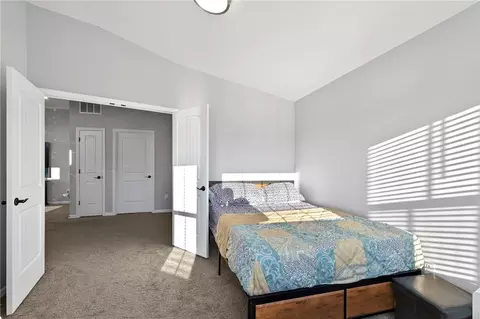 Bedroom - 85 Pebble Brook Pl, Springboro, OH 45066 photo 6 of 10