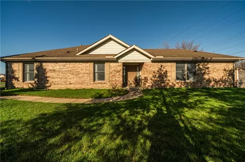 1501 Rockleigh Rd, Centerville, OH 45458