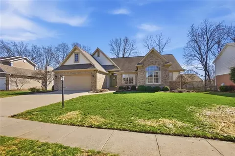 2366 Rosina Dr, Miamisburg, OH 45342
